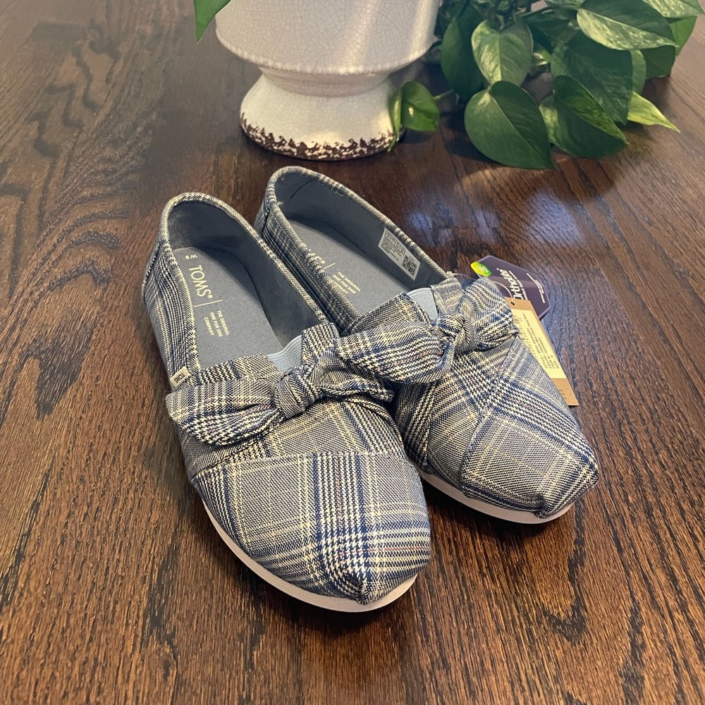Brand New Plaid Toms
